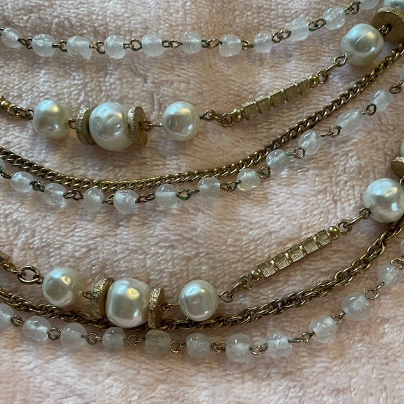 Vintage Coro Multi Strand Antiqued Gold and White Beads Necklace - Picture 3 of 10